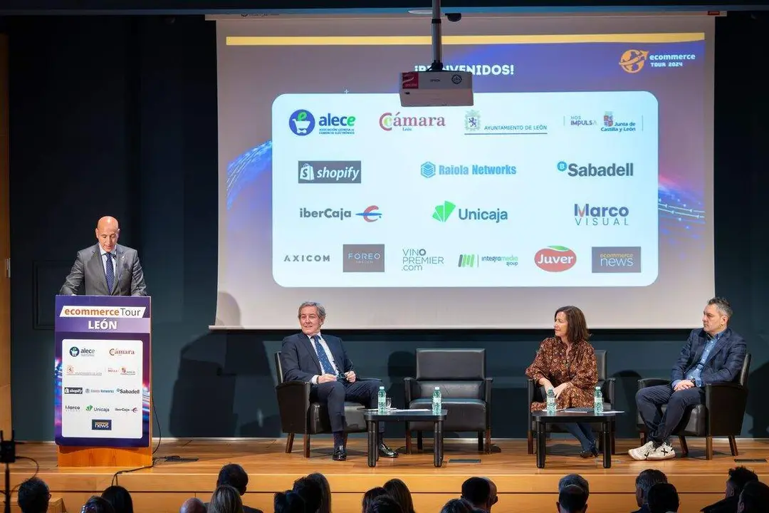 El alcalde de León, José Antonio Diez, durante su intervención de la pasada edición del 'Ecommerce Tour'.