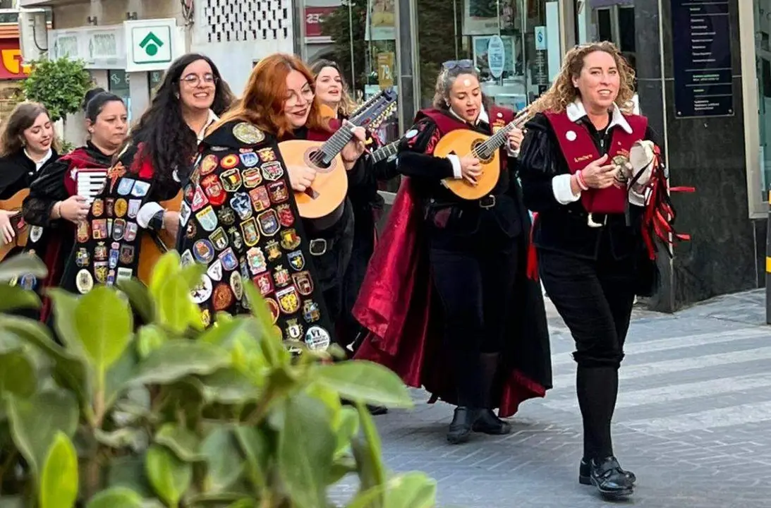 La Tuna Femenina de León durante su participación en el certamen de Málaga. Foto: ULE