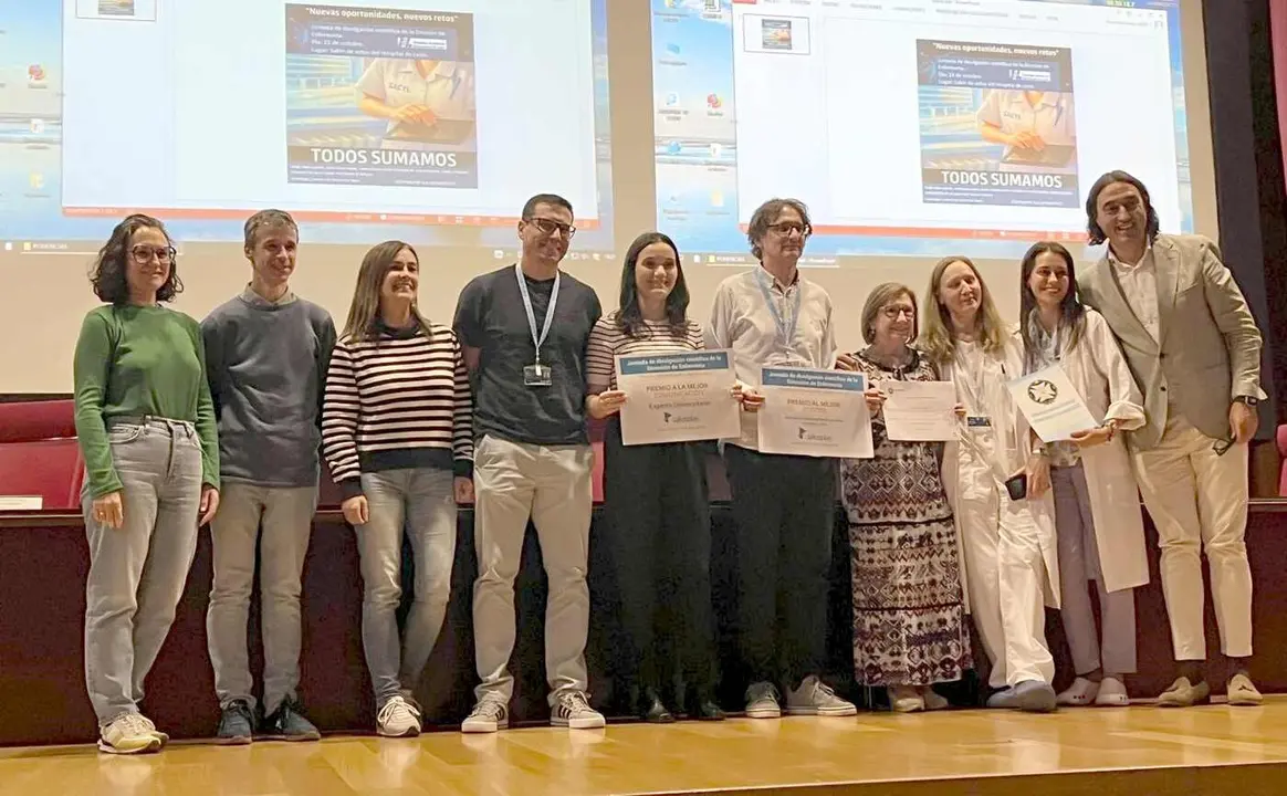 Los premiados posan durante la entrega de premios.