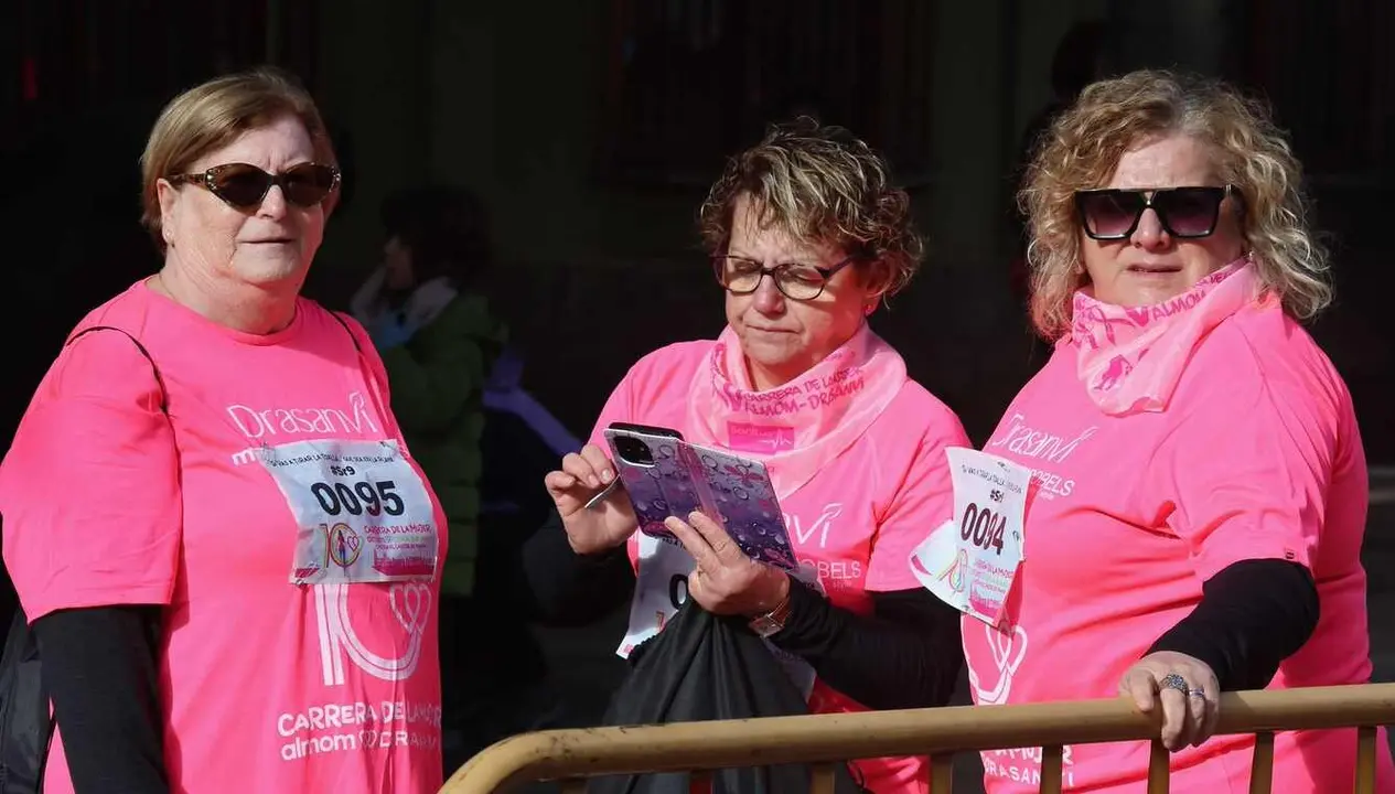 La carrera más solidaria llega a las calles de León este fin de semana; la cita llenará la ciudad de color rosa.