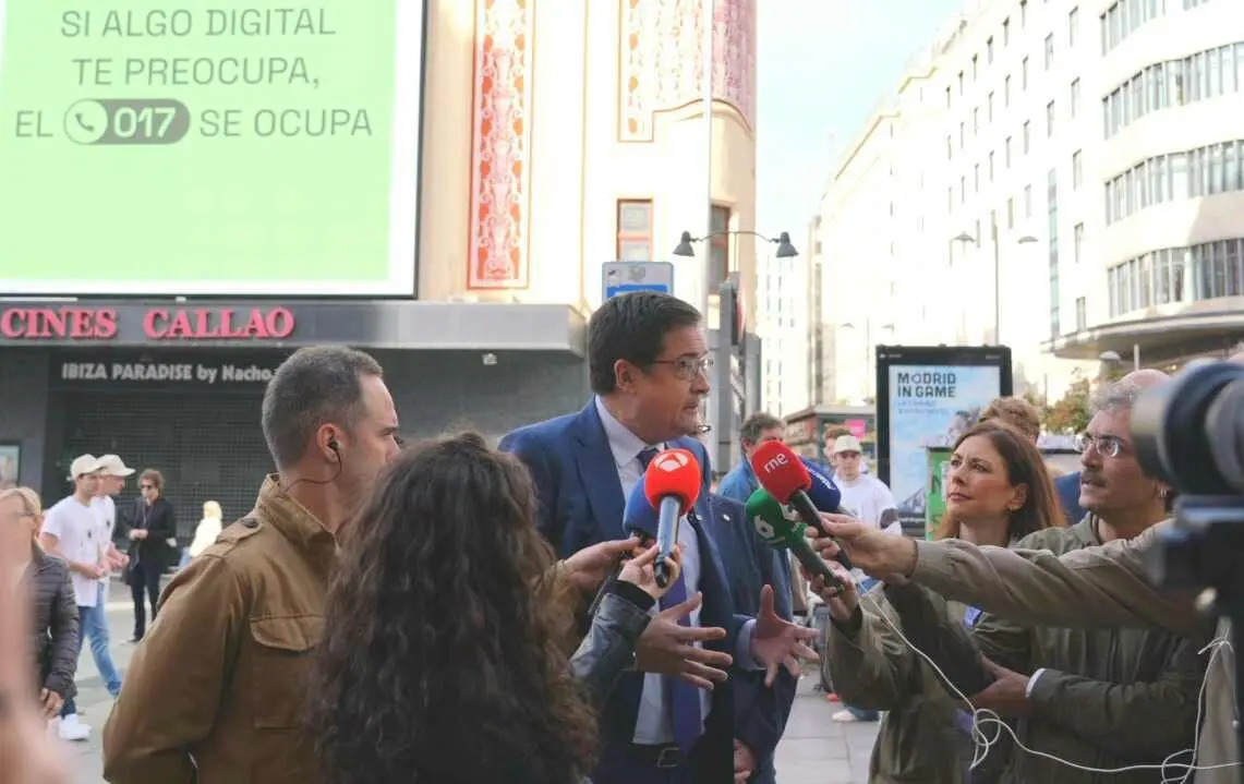 Óscar López, durante la presentación de la campaña en la Gran Vía de Madrid.