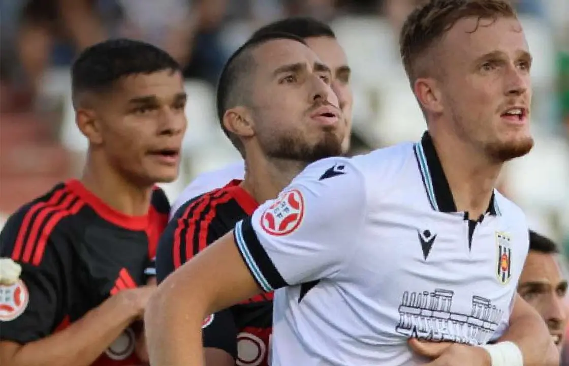 La Ponferradina supo controlar a un rival intenso y duro por momentos.
