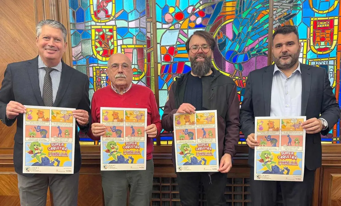 Concejales del Ayuntamiento de León, durante la presentación de la campaña.