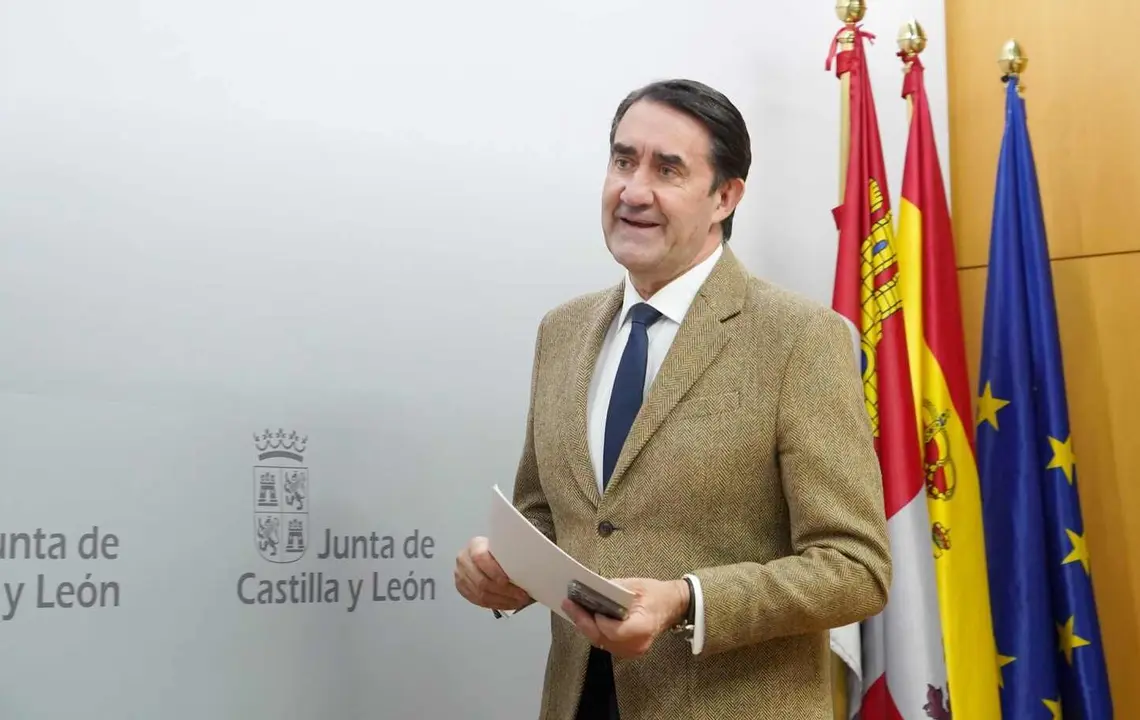 El consejero de Medio Ambiente, Vivienda y Ordenación del Territorio, Juan Carlos Suárez-Quiñones, presenta ''Músicos en la Naturaleza 2026''.