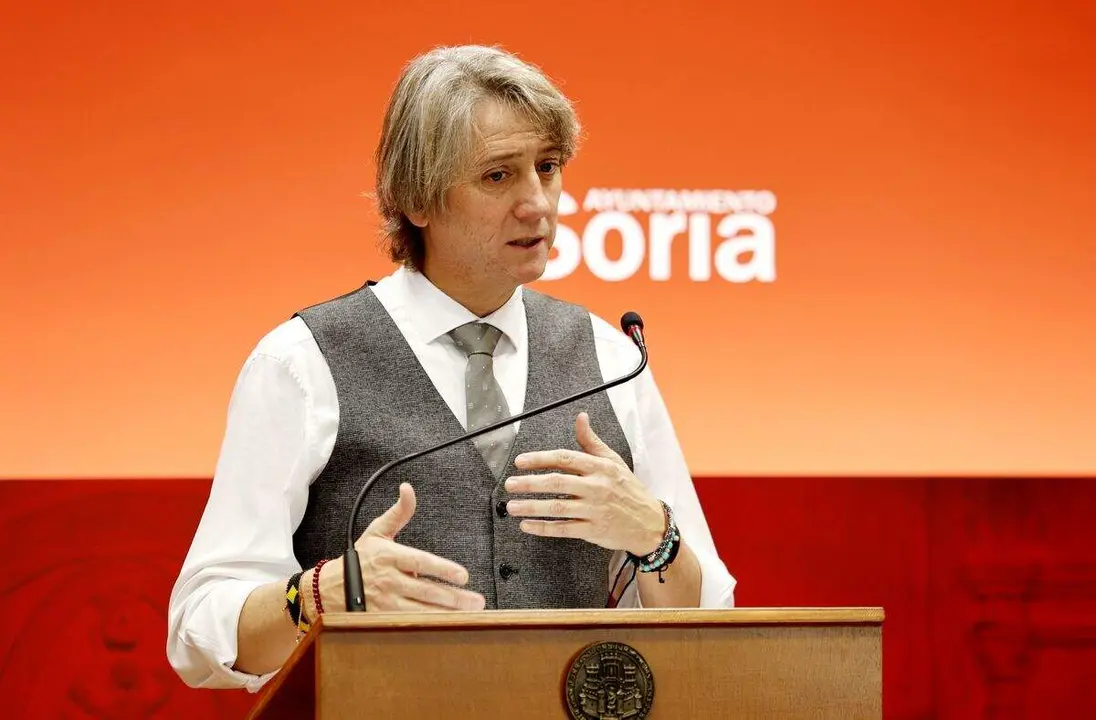 El líder del PSOECyL, Carlos Martínez, este jueves en un evento en Soria. Foto: Concha Ortega