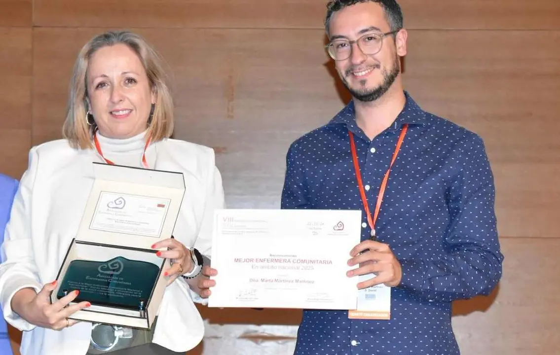 Marta Martínez, en el momento de recibir su galardón.