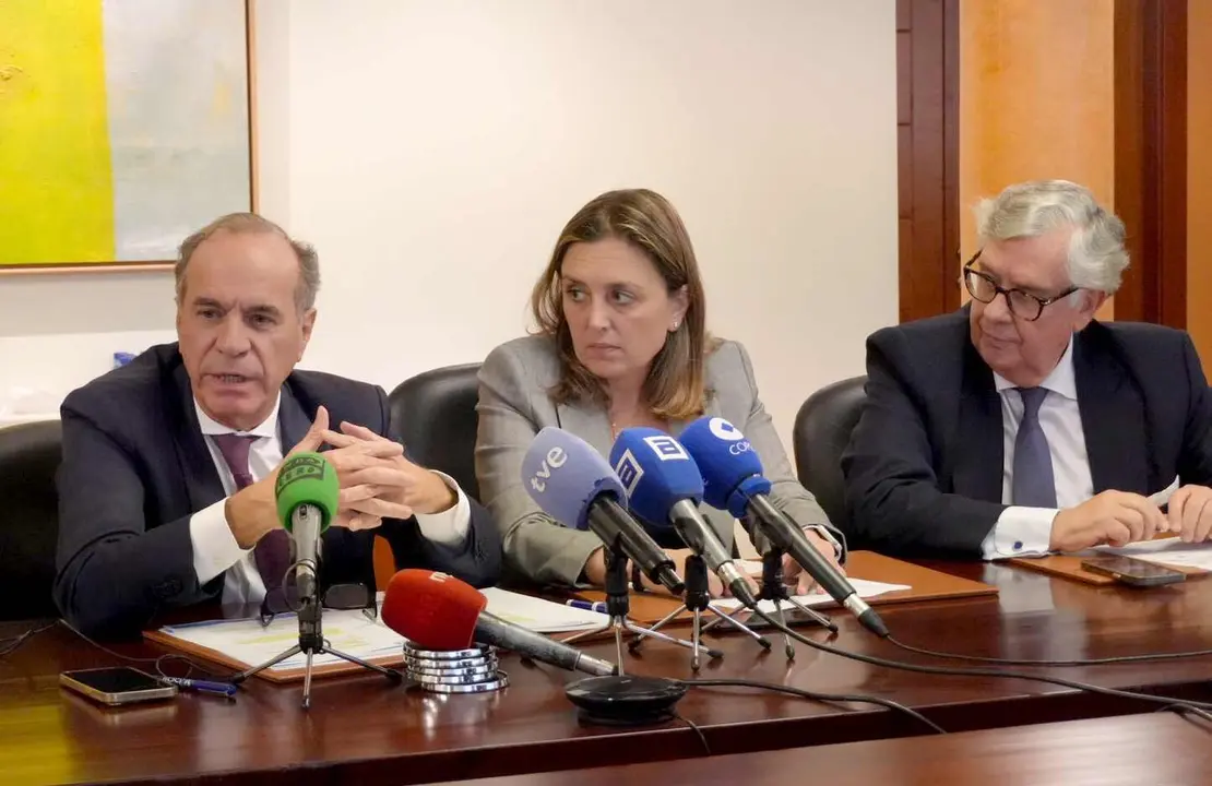 El presidente de FELE, durante su comparecencia ante los medios en Asturias.