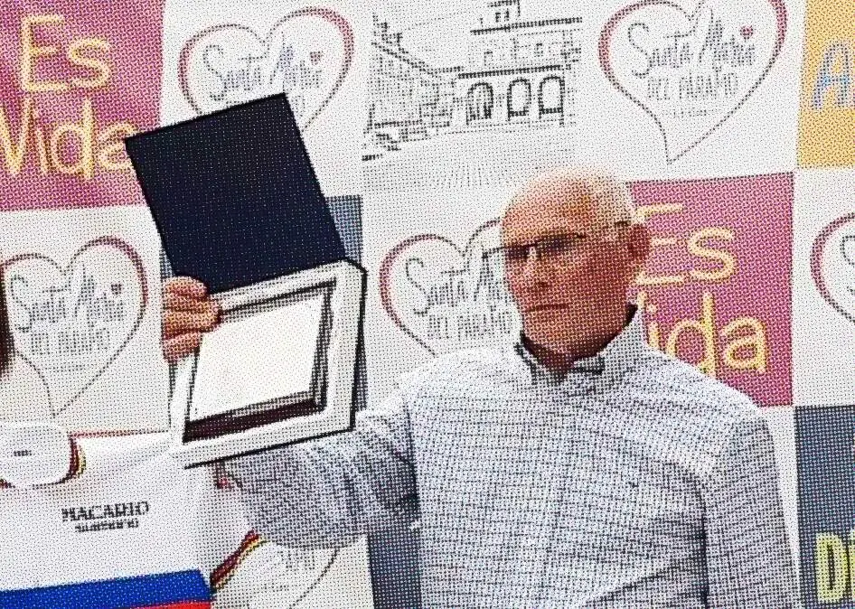 Carlos Jovellar, durante un homenaje en Santa María del Páramo.