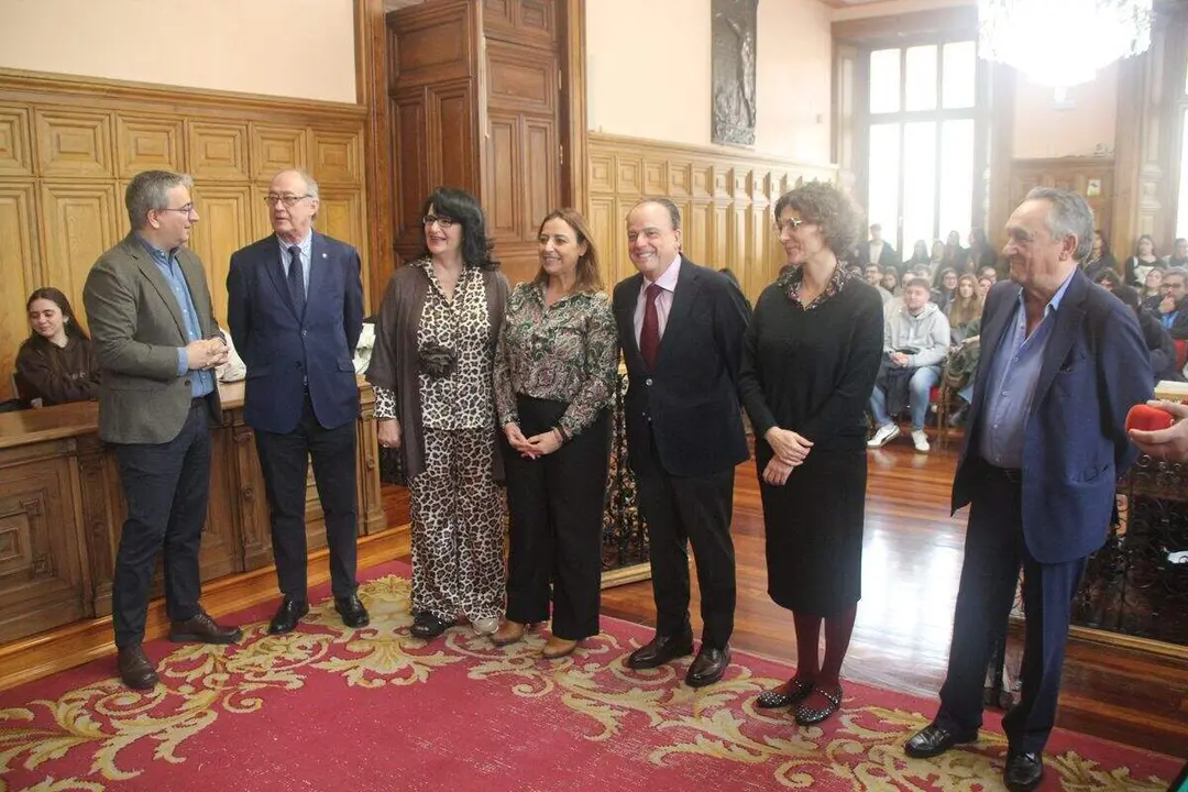 La alcaldesa de Palencia y el presidente del Consejo de Cuentas recibieron a la delegación de estudiantes de Derecho de la ULE. Foto: Consejo de Cuentas
