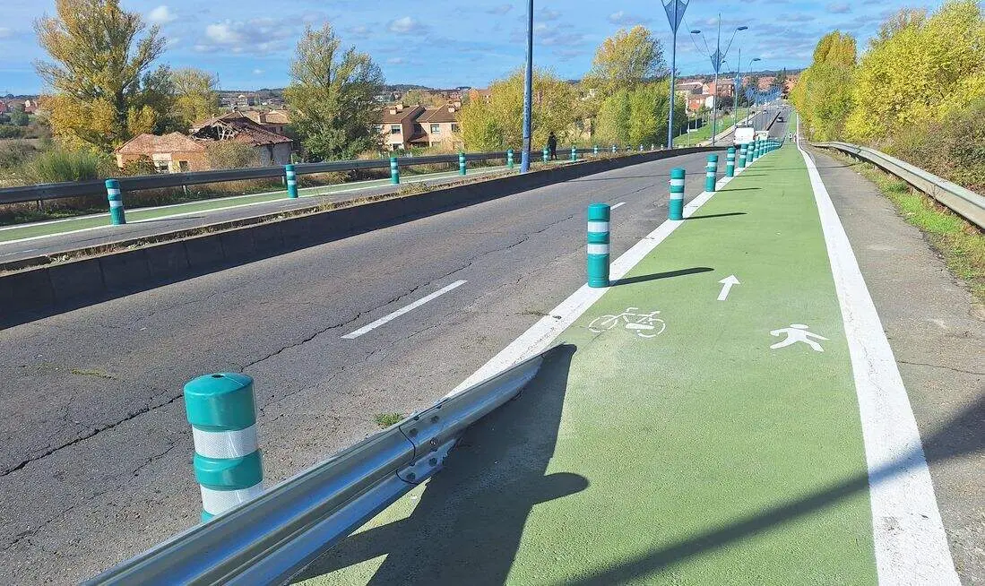 El polémico carril verde de Azorín en San Andrés. Foto: PP
