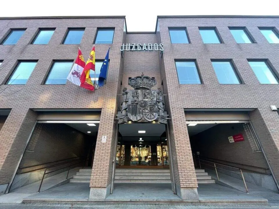 Fachada de los Juzgados de Ponferrada.