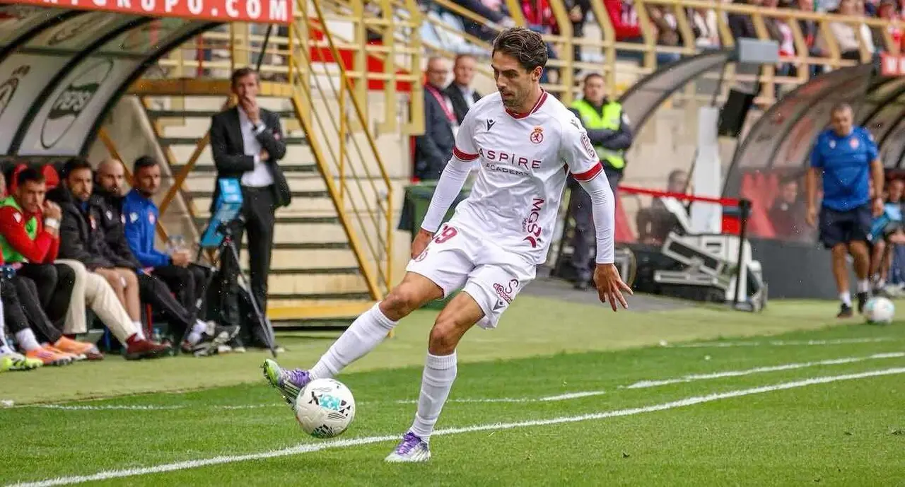 Sobrino, durante un partido con la Cultural y Deportiva Leonesa.