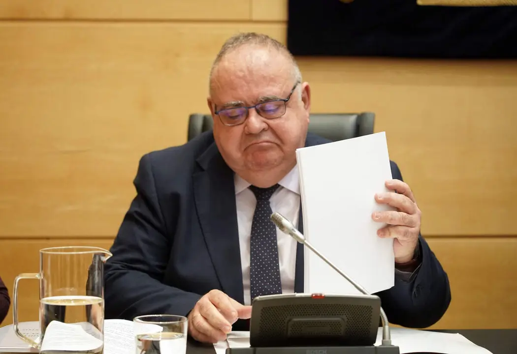 El consejero de Sanidad, Alejandro Vázquez, comparece en las Cortes para informar sobre el proyecto de ley de Presupuestos Generales de la Comunidad para 2026, en lo relativo a su departamento.