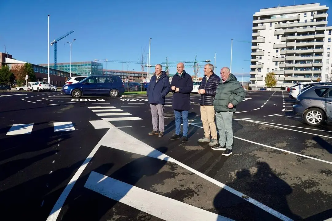 El alcalde de León y representantes de UPL, este lunes, en La Palomera. Foto: Campillo