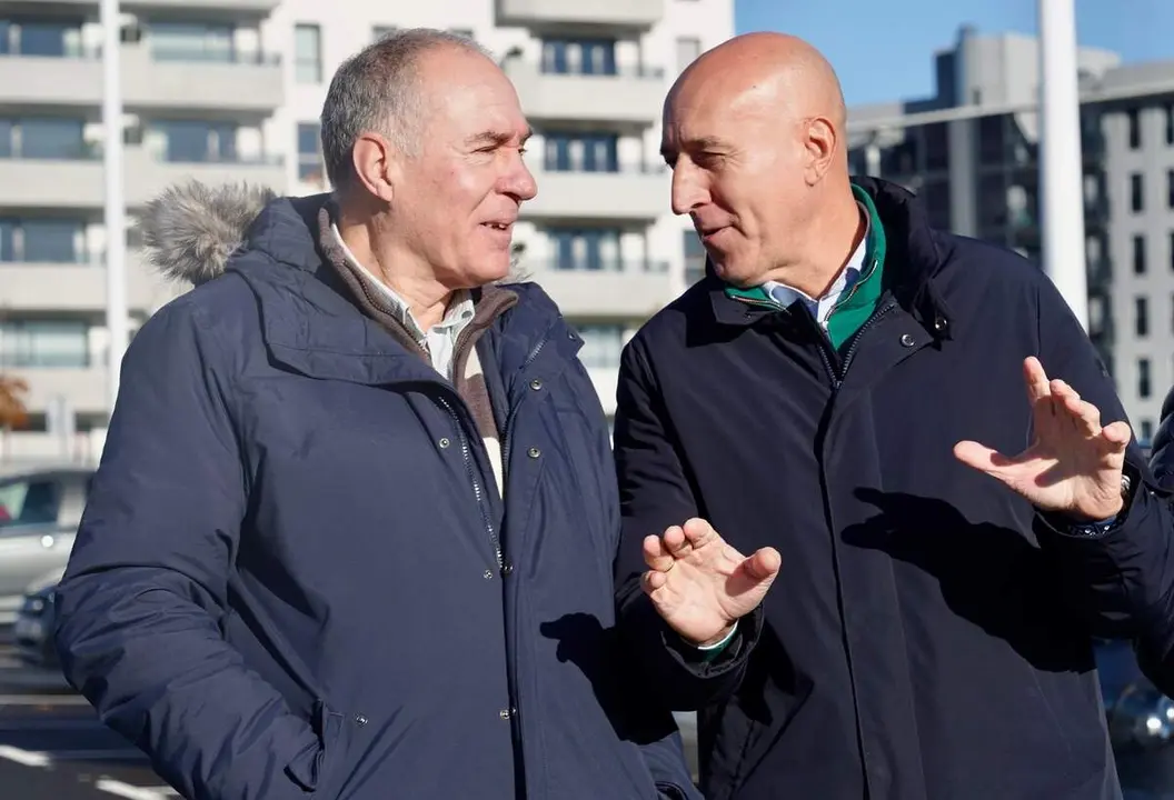 El alcalde de León, José Antonio Diez, informa sobre proyectos municipales en el barrio de La Palomera