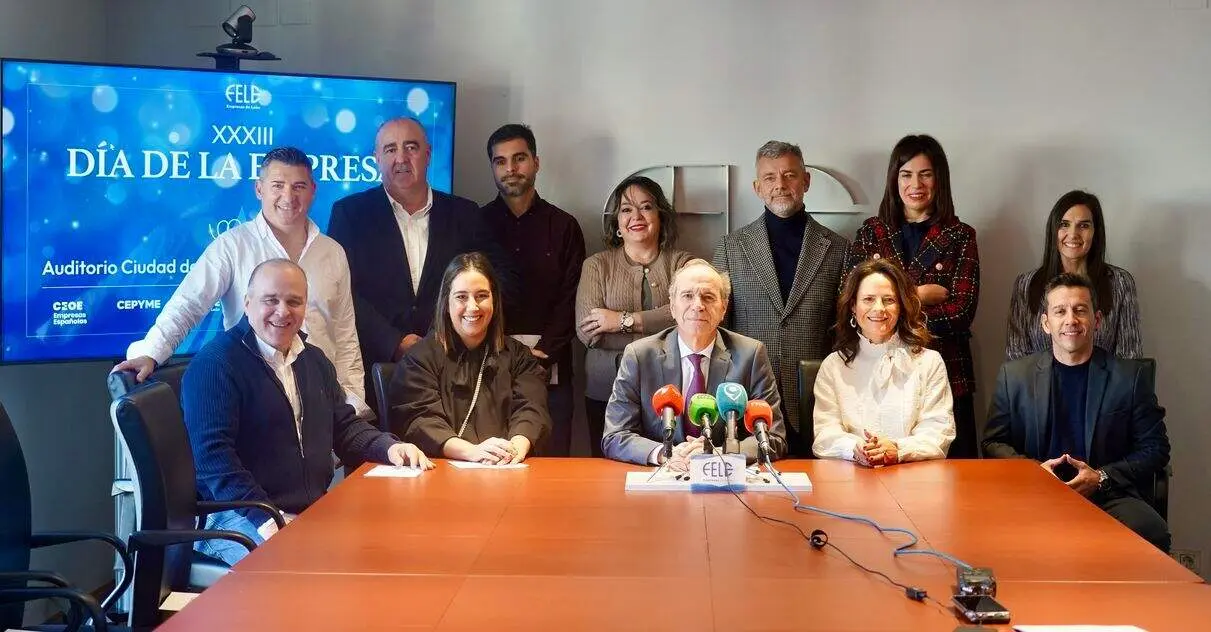 El presidente de la Federación Leonesa de Empresarios, Juan María Vallejo, da a conocer a los galardonados con la distinción de Menciones Especiales que concede la patronal con motivo del Día de la Empresa 2025