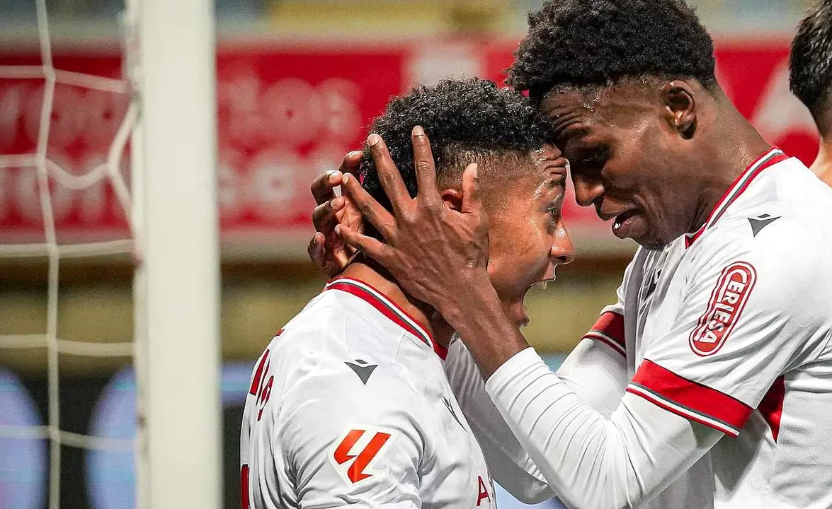 Ribeiro celebra su gol ante el Málaga. Foto: CyD Leonesa