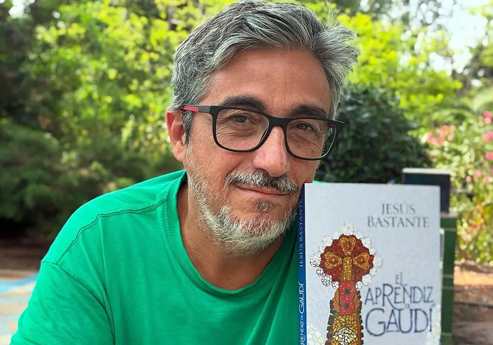 Jesus Bastante presenta su nueva obra 'El aprendiz de Gaud&iacute;' en Le&oacute;n.