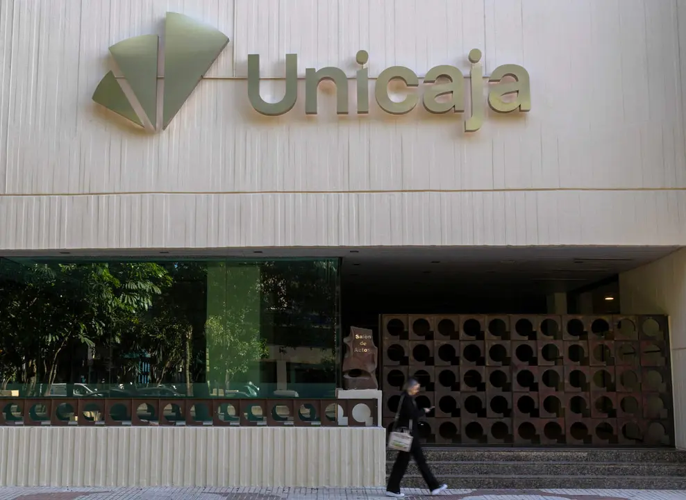 Unicaja reafirma su alianza con la Fundación Adecco para impulsar la inclusión laboral de mujeres víctimas de violencia de género.