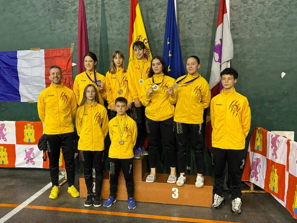 El 𝗖𝗹𝘂𝗯 𝗦𝗮𝘆𝗮 de Valencia de Don Juan vuelve de Miranda de Ebro con un balance más que notable que le deja en 4º lugar por equipos con solo 7 competidores.