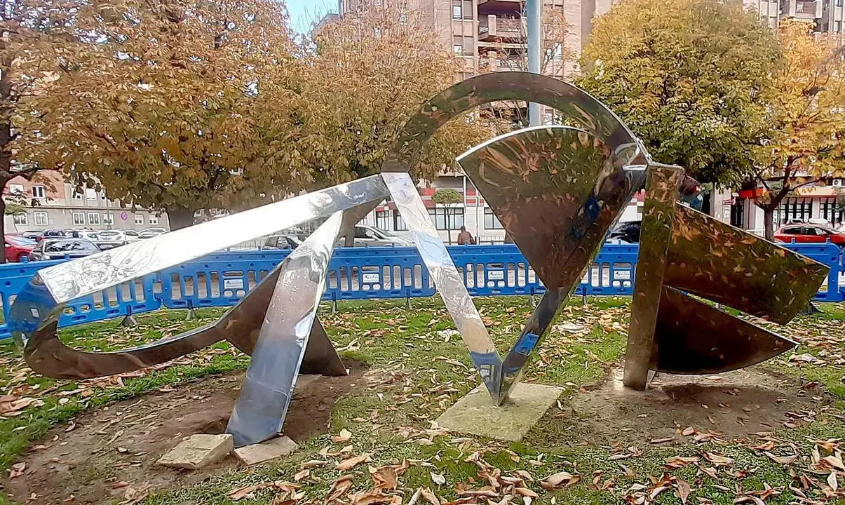 León culmina la restauración de la escultura 'Ventana de Luz' en La Condesa.