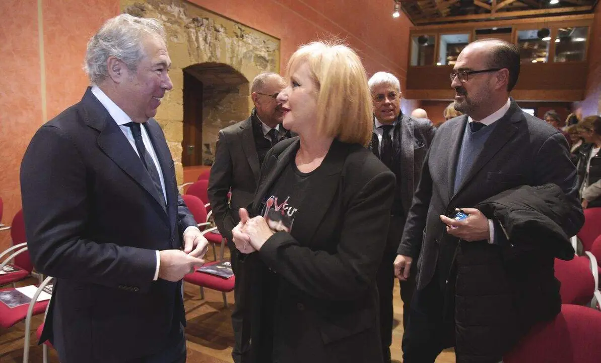 La consejera de Industria, Comercio y Empleo, Leticia García, durante la inauguración del VII Congreso sobre la Economía del Bierzo organizado por el Diario de León
