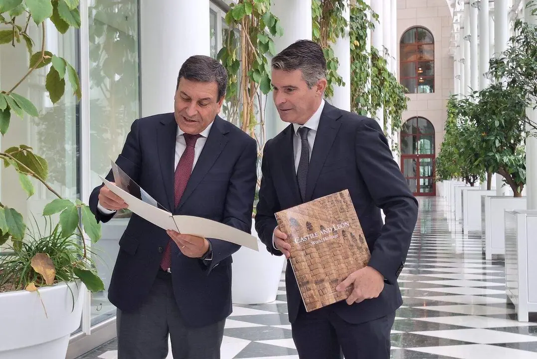 El consejero de Economía y Hacienda, Carlos Fernández Carriedo, mantiene una reunión con el ministro de Baviera de asuntos europeos e internacional Eric Beisswenger, en Alemania