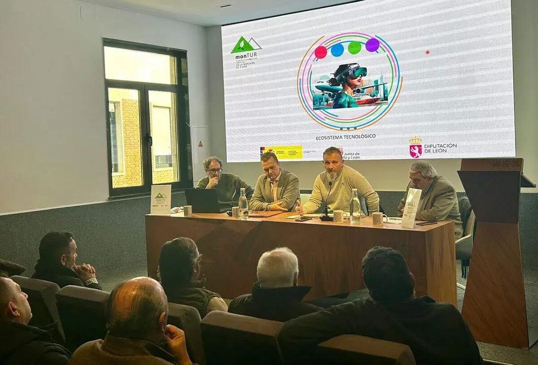 Reunión de los alcalde de la Montaña de Riaño con el diputado de Cultura en el ILC. Foto: Dipu León.