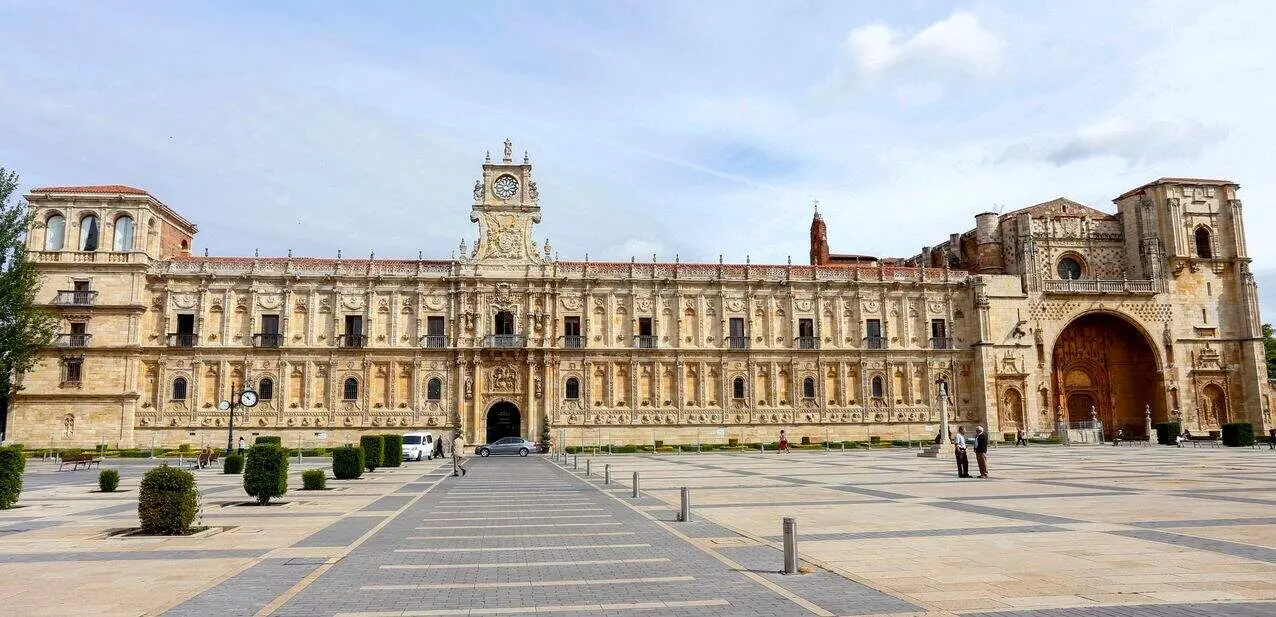 Parador San Marcos de León. Foto: Campillo.