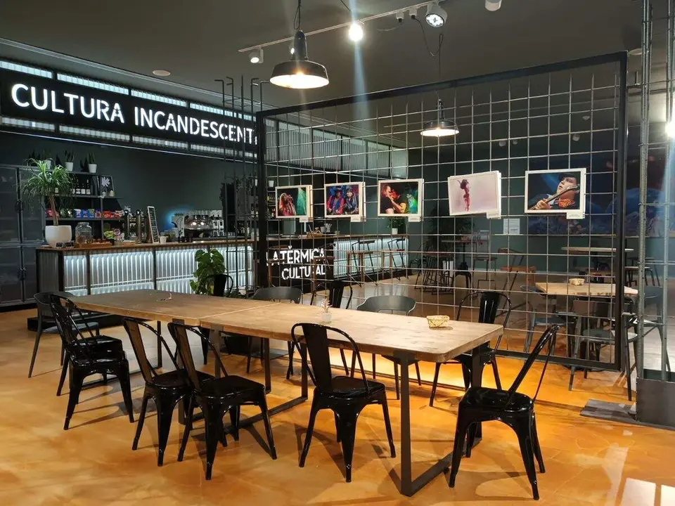 El nuevo rincón expositivo de la Ciuden se ubicará en la zona de la cafetería de la Térmica Cultural. Foto: Ciuden