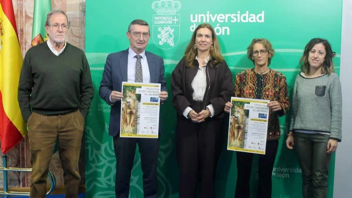 De izda. a dcha, Jesús Palacios, José Ángel Arranz, Mª José Vieira, Ana Carvajal y Laura Yanes, en la presentación del curso. Foto: ULE