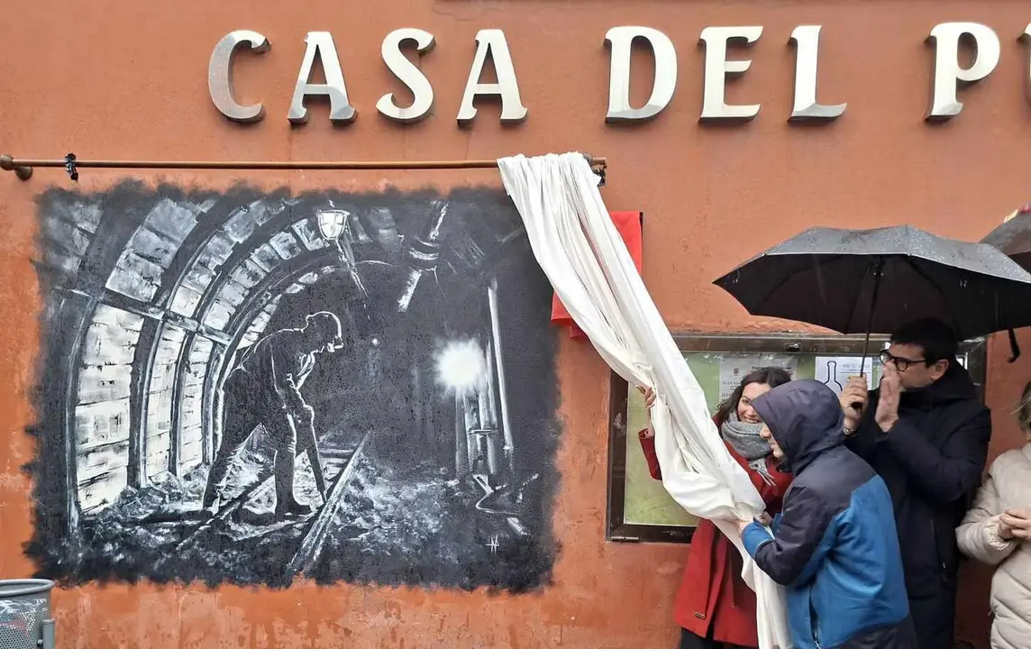 Asprona Bierzo rinde homenaje a Torre del Bierzo y a sus mineros el día de Santa Bárbara con un mural conmemorativo.