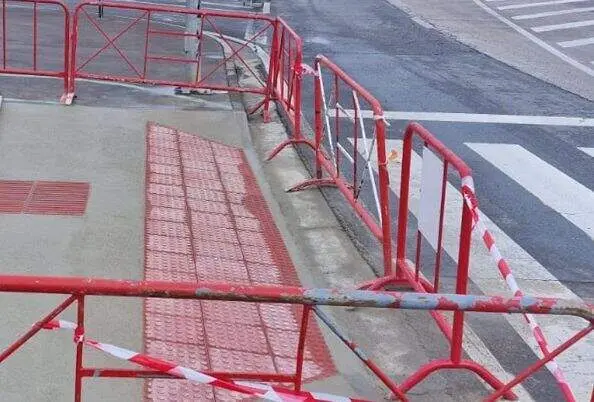 Rebajes acometidos en la calle Amsterdam. Foto: Ayto. Ponferrada