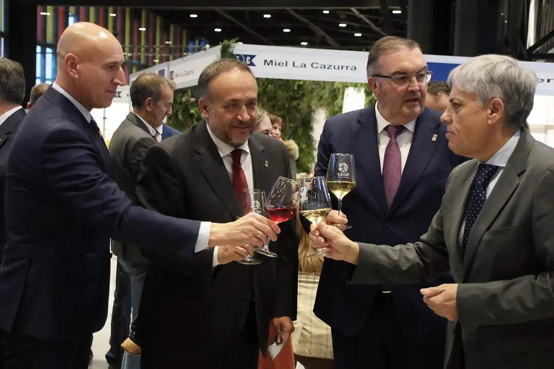 Un instante de la inauguraci&oacute;n de la Feria de Productos de Le&oacute;n.
