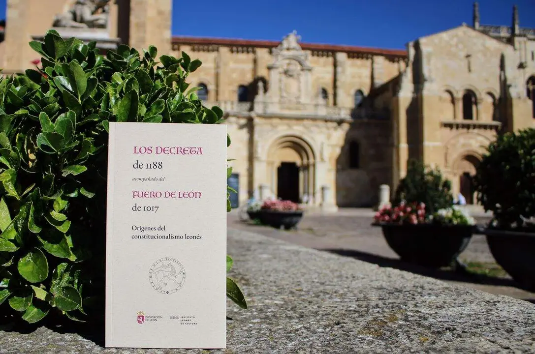 Libro_Origenes_Constitucionalismo_Leones1