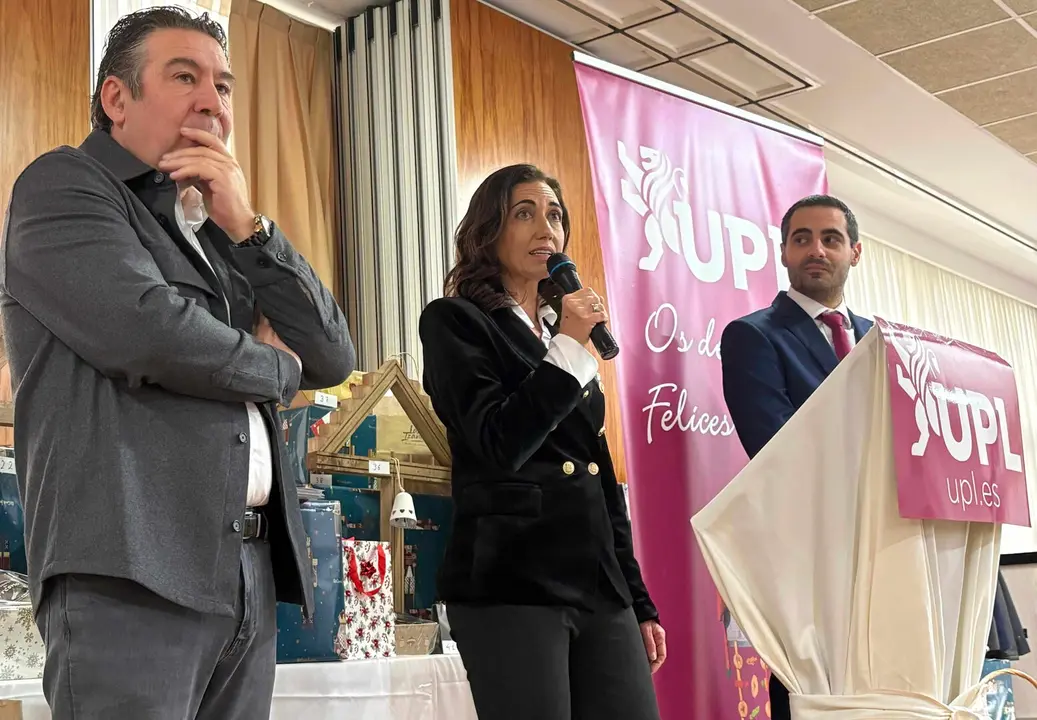 Allicia Gallego, durante su intervenci&oacute;n ante los militantes y cargos leonesistas.