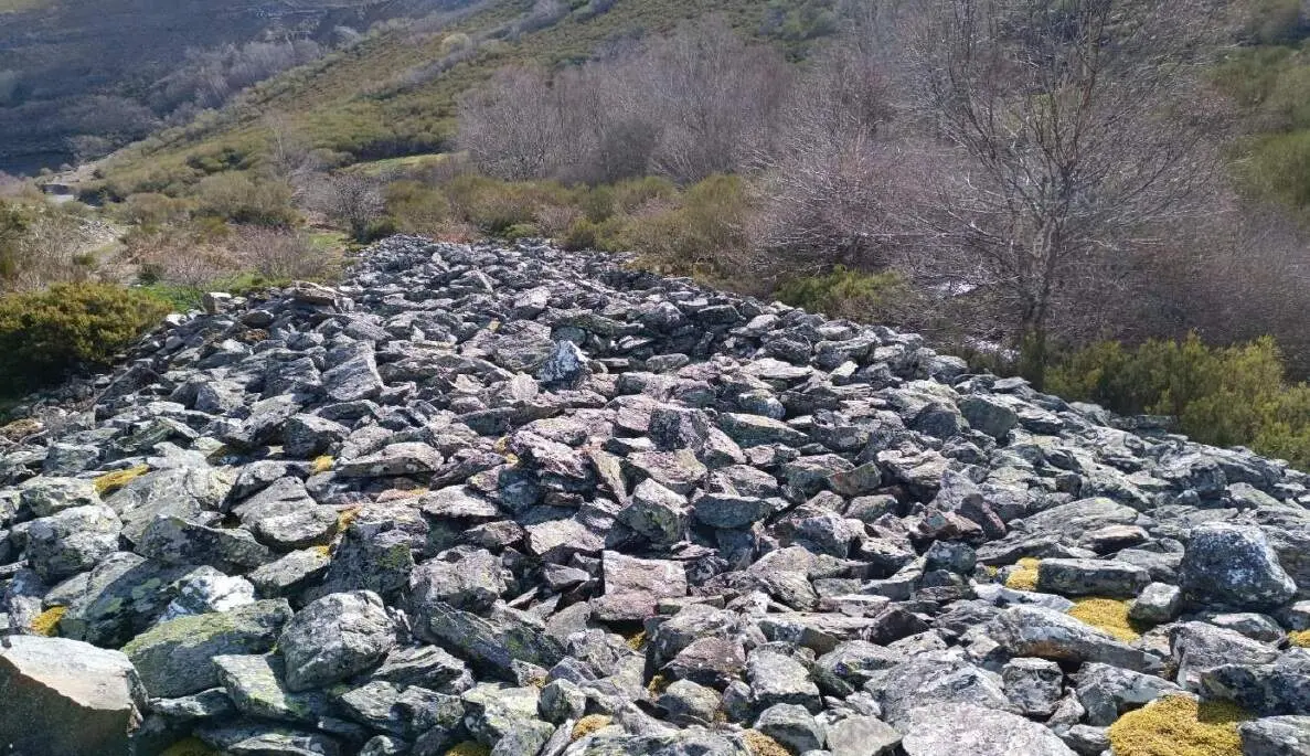Est&eacute;riles mina Romana El Real. Fotograf&iacute;a La Fueya Cabreiresa