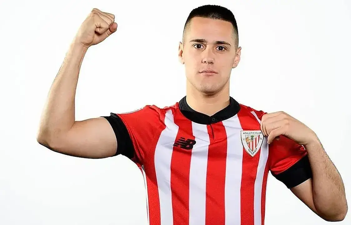 Izeta, el delantero al que aspira toda la Segunda Divisi&oacute;n.