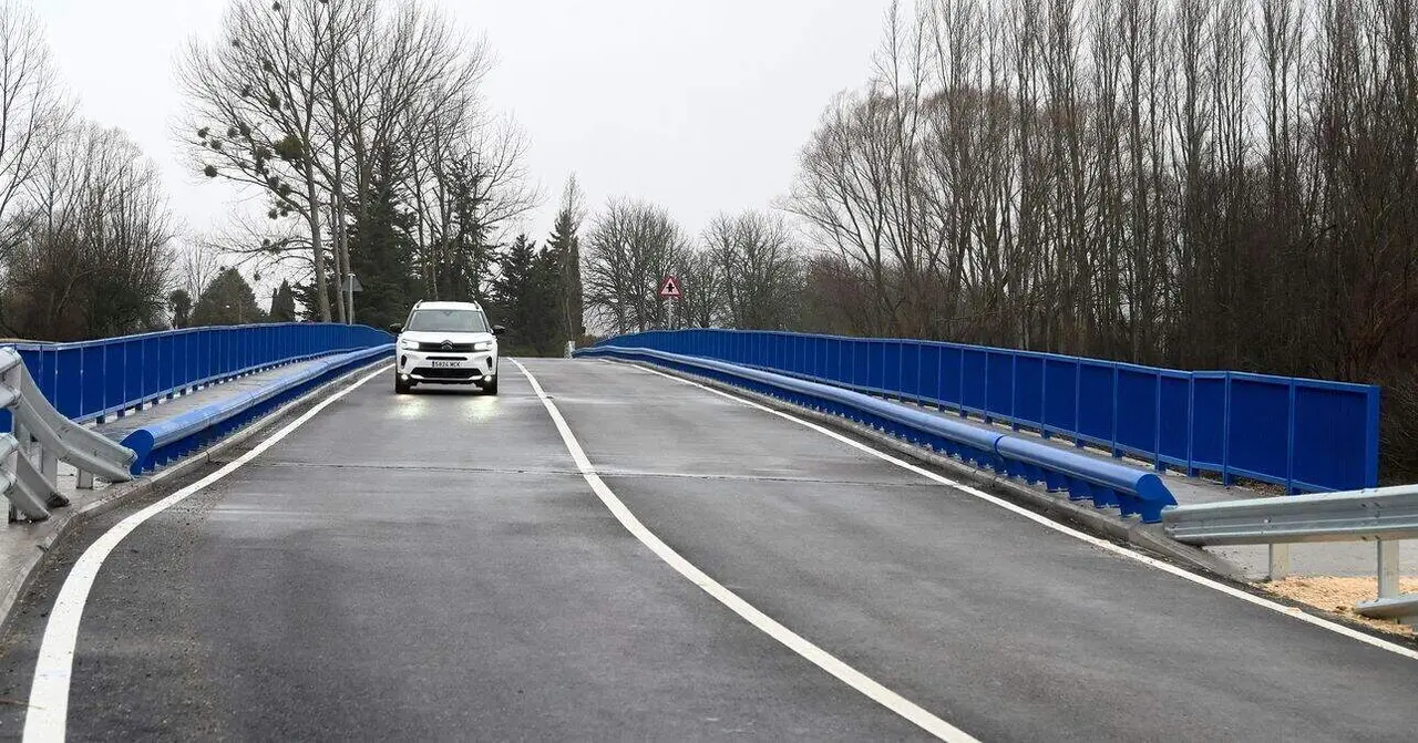 Inauguraci&oacute;n de la obra realizada en el puente sobre el R&iacute;o Arlanz&oacute;n, en la carretera BU-V-8002