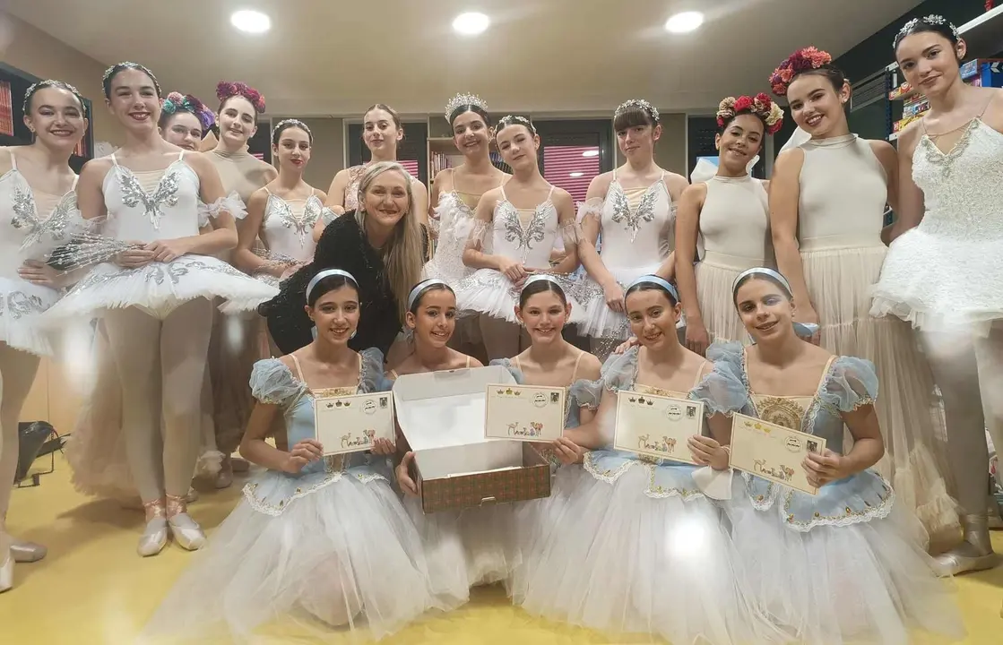 Los ni&ntilde;os ingresados en Pediatr&iacute;a del Caule reciben cartas llenas de magia.