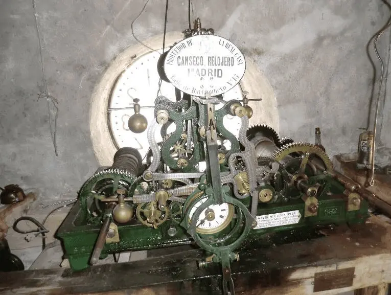 Reloj de Canseco de la ermita de Val de San Lorenzo.