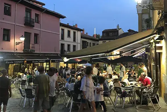 Imagen del Barrio H&uacute;medo de Le&oacute;n.