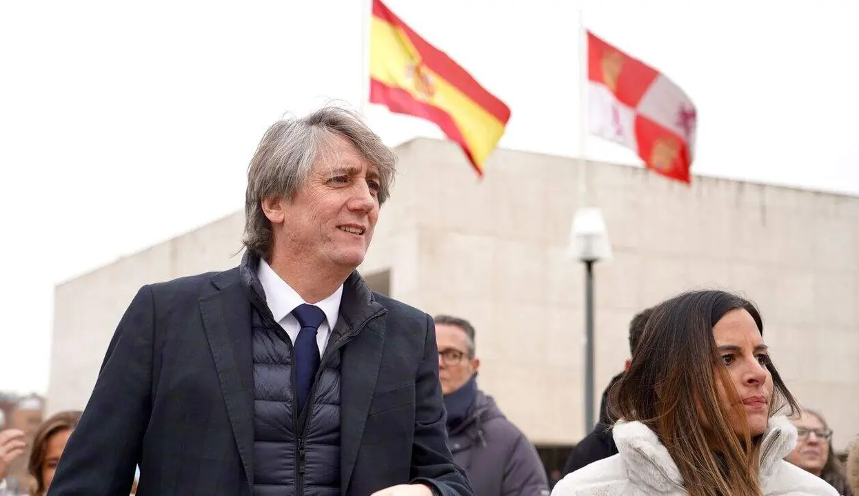 El secretario general del PSOCyL y candidato a la Presidencia de la Junta, Carlos Mart&iacute;nez, interviene en el acto de presentaci&oacute;n de la candidatura del PSOE a las Cortes de Castilla y Le&oacute;n.