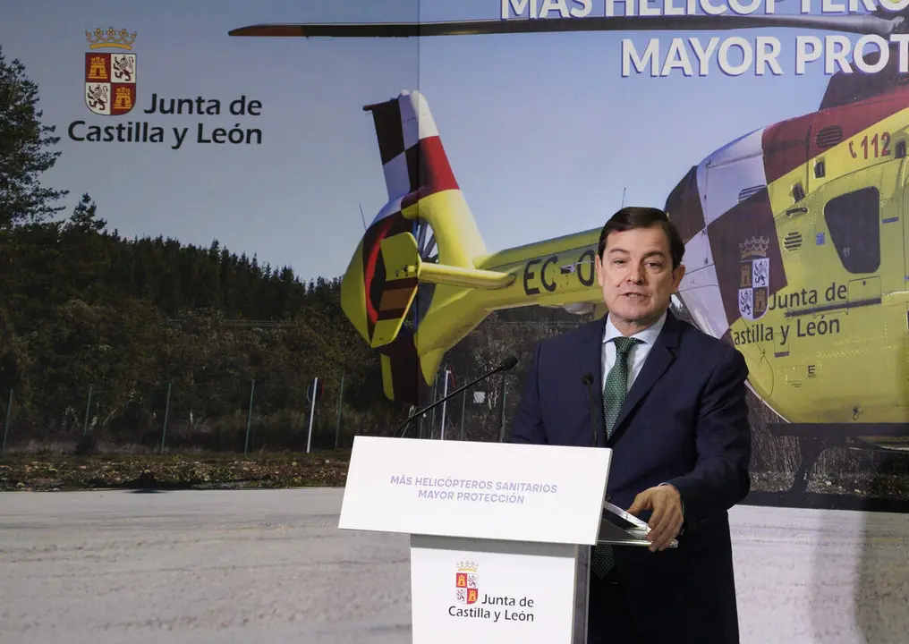 El presidente de la Junta de Castilla y Le&oacute;n, Alfonso Fern&aacute;ndez Ma&ntilde;ueco, durante la presentaci&oacute;n de las mejoras en transporte de emergencias sanitarias