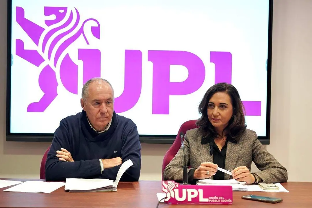 La secretaria general de UPL, Alicia Gallego, y el portavoz en el Ayuntamiento de Le&oacute;n, Eduardo L&oacute;pez Sendino, en una imagen de archivo. Foto: Campillo