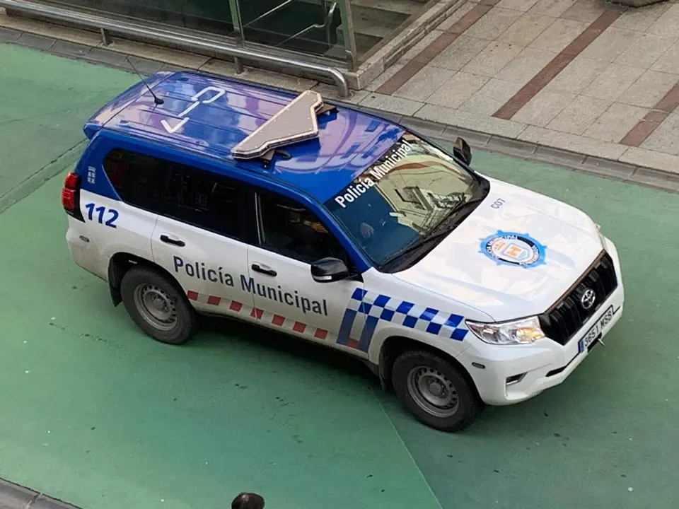 Un veh&iacute;culo de la Polic&iacute;a Municipal de Ponferrada.