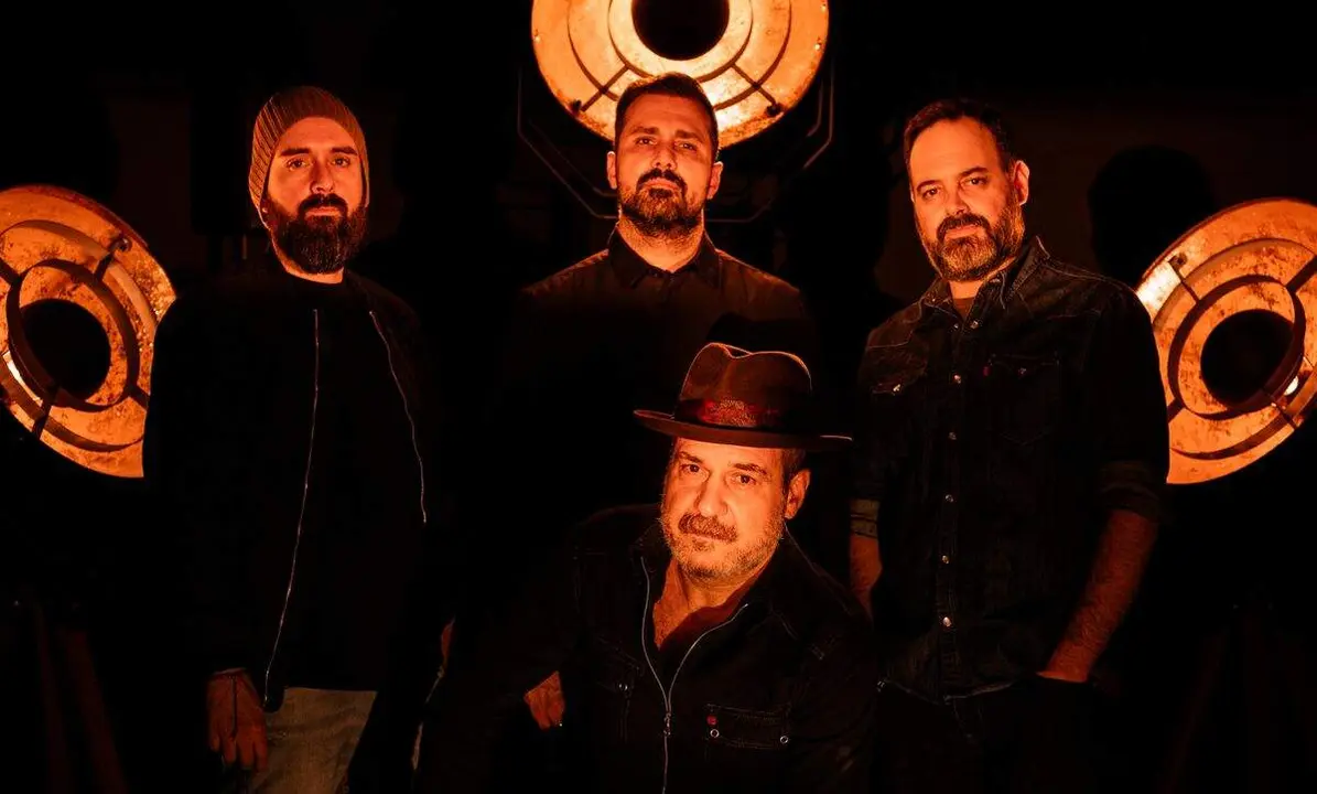 Eladio-y-los-Seres-queridos