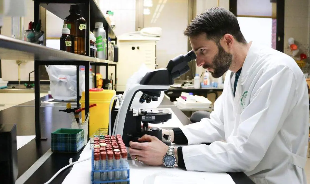 El investigador Ra&uacute;l P&eacute;rez Cabalerro, profesor de Parasitolog&iacute;a y Enfermedades Parasitarias en la Universidad de Le&oacute;n.