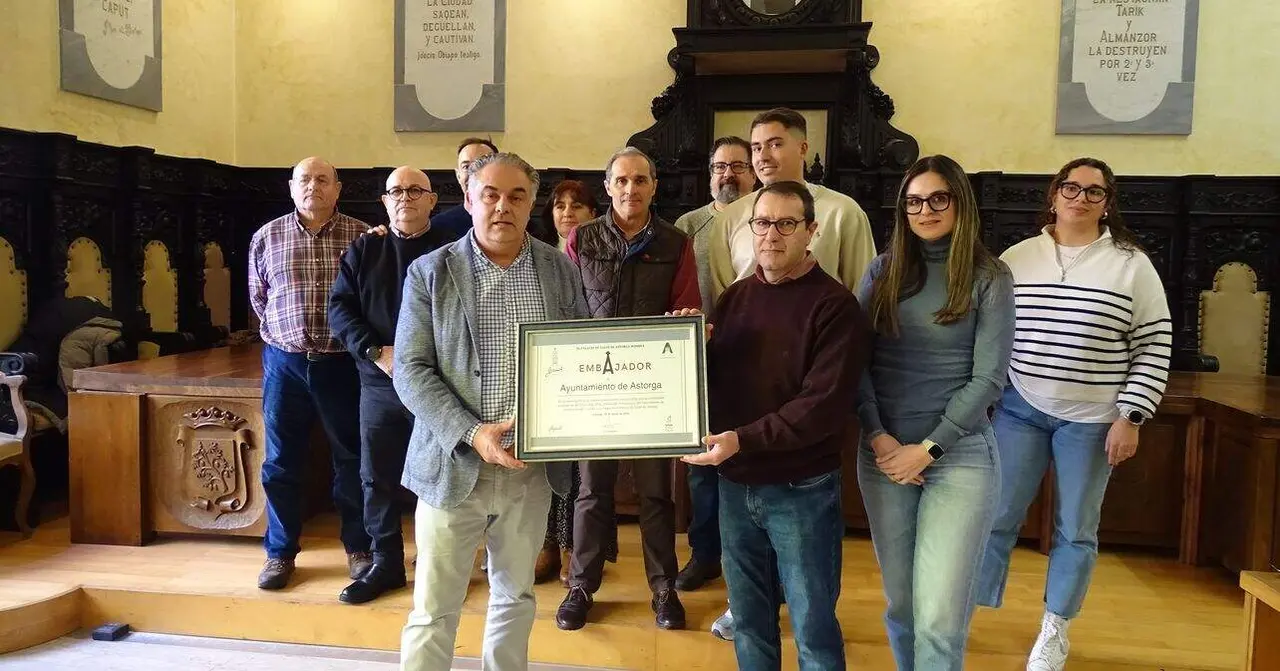 El Palacio de Gaud&iacute; de Astorga (Le&oacute;n) nombra al Ayuntamiento como &lsquo;Embajador del Palacio&rsquo;