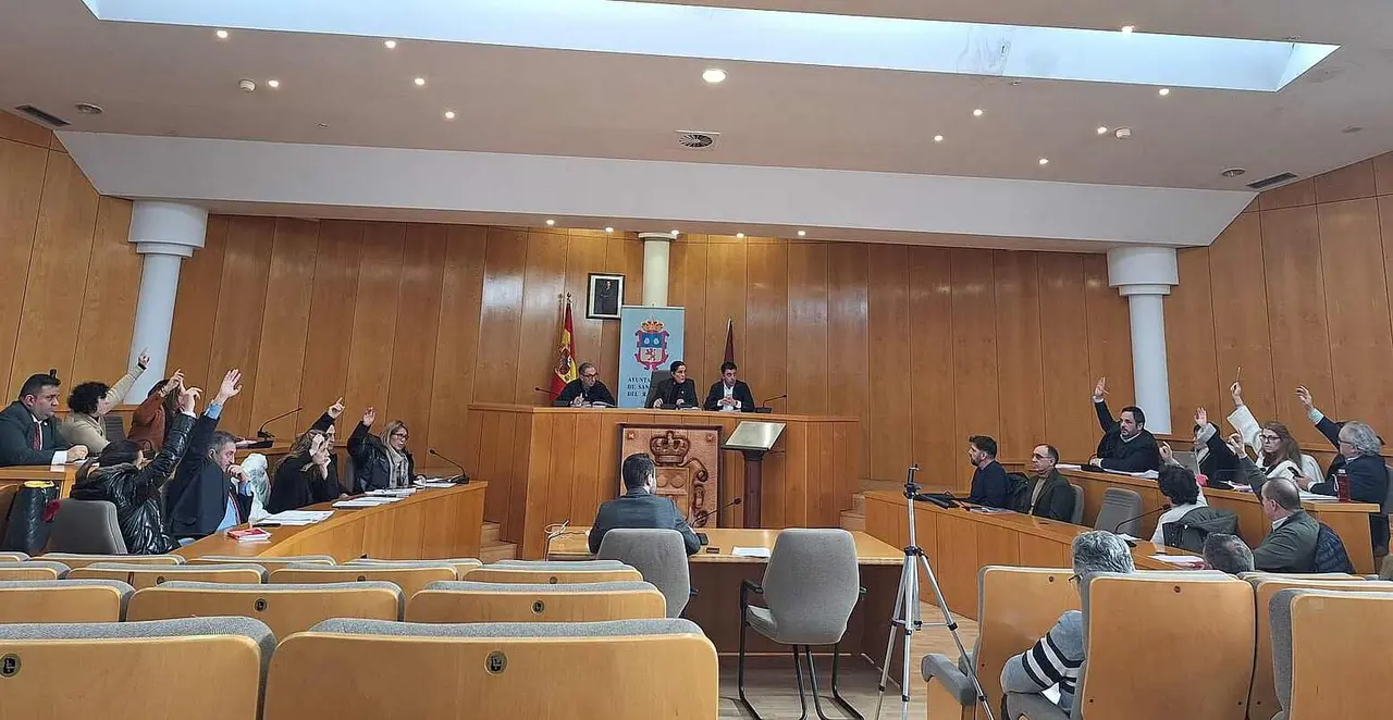 Un instante del pleno celebrado este jueves en San Andr&eacute;s del Rabanedo.